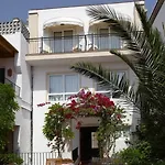Ninays Λορέτ Ντε Μαρ