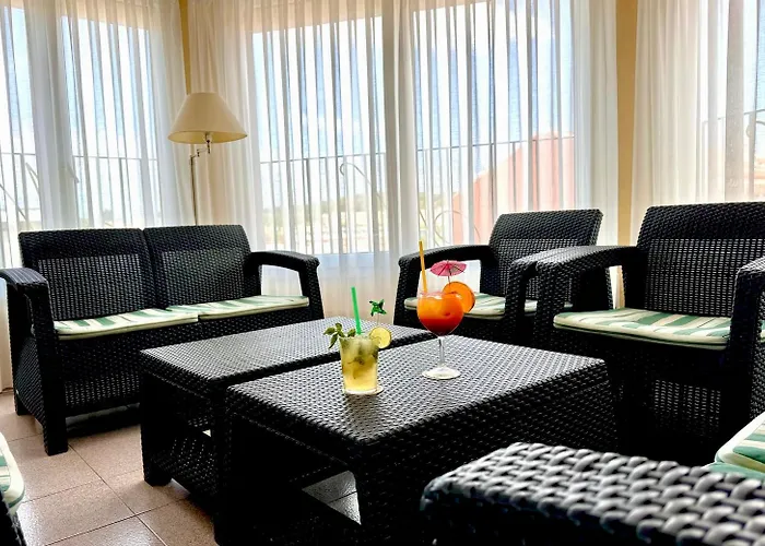 Ninays Hotel 2*