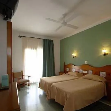 Hotel Ninays 2*