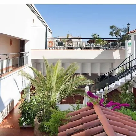 Hotel Ninays 2*