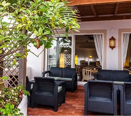 Hotel Ninays 2*