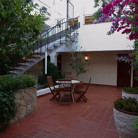 Otel Ninays