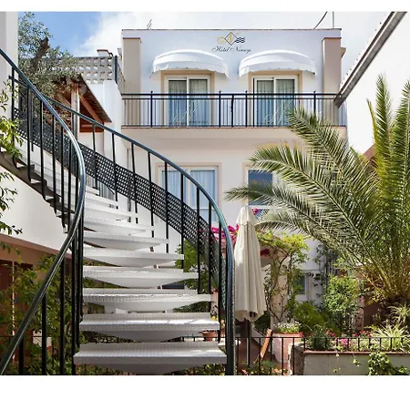 Ninays Szálloda Lloret de Mar